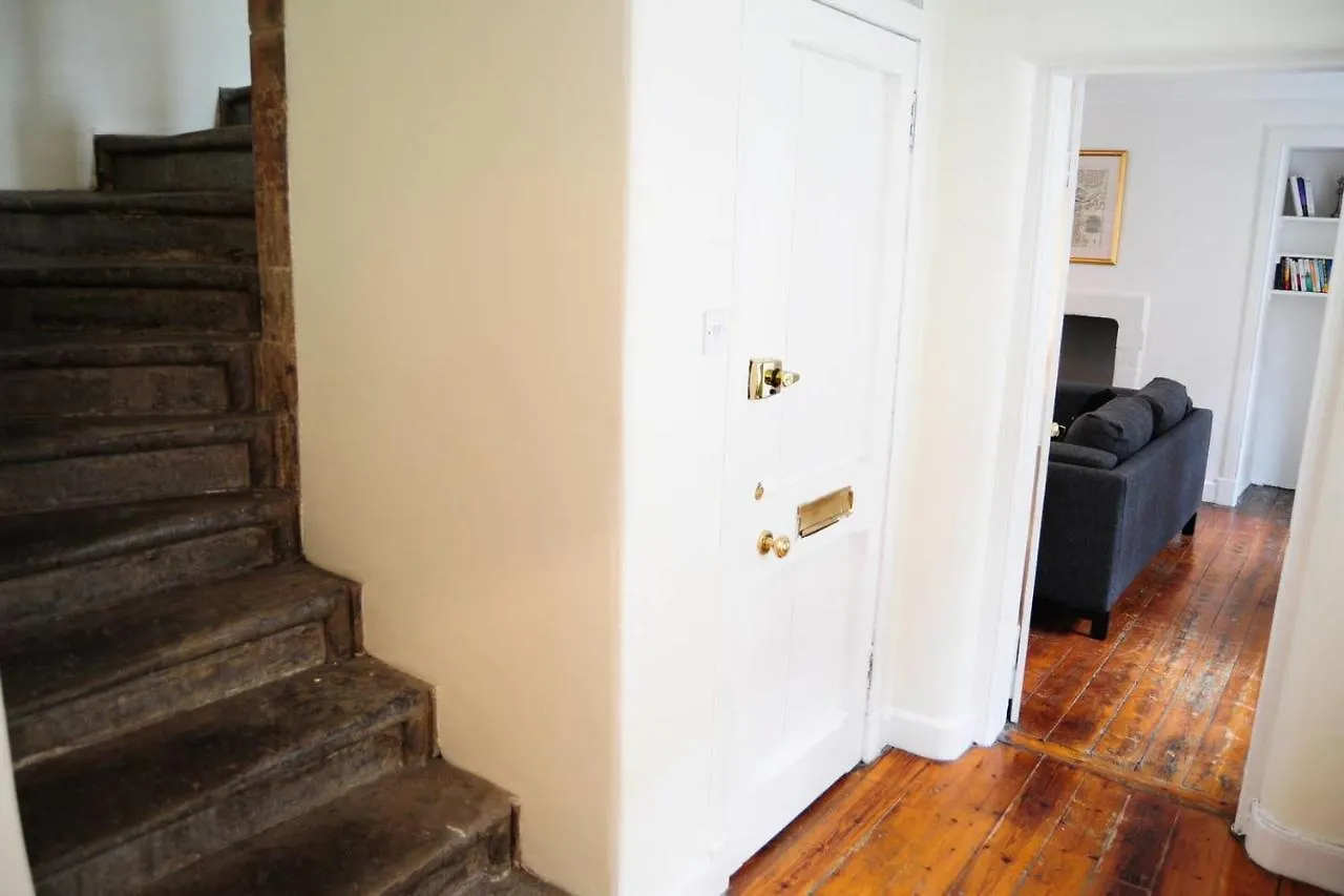 Beautiful Bohemian 2Br Flat In The Cowgate Apartman Edinburgh